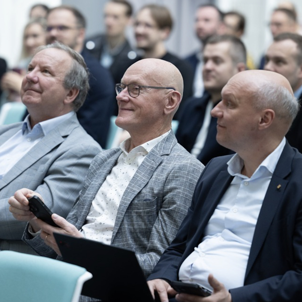 Konferencijos Lietuvos lustų pramonės dalyviai